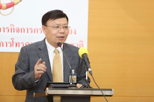 กสทช. เห็นชอบให้ ก.คลัง ยืมเงิน 14,300 ล้านบาท จากกองทุน กสทช. เพื่อนำไปใช้แทนเงินกู้บางส่วนสำหรับโครงการพัฒนาระบบบริหารจัดการน้ำและระบบขนส่งทางถนนระยะเร่งด่วน พร้อมเห็นชอบหลักเกณฑ์การประมูลเลขหมายสวยและให้นำไปประกาศในราชกิจจานุเบกษาเพื่อมีผลบังคับใช้ และให้นำเลขหมายสวยแบบ 9 ตัวเหมือน 1 เลขหมาย ไปประมูลครั้งแรกในงานวันสื่อสารแห่งชาติปี 2558
