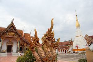 กสทช. เป็นเจ้าภาพถวายผ้าพระกฐินพระราชทานประจำปี 2555 ณ วัดพระธาตุเชิงชุม พร้อมมอบอุปกรณ์การศึกษาทางไกลแก่ 6 โรงเรียนใน จ.สกลนคร