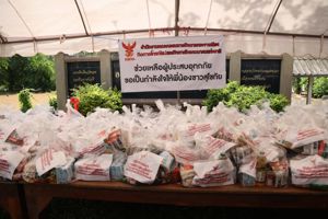 สำนักงาน กสทช. พร้อมด้วยผู้ประกอบการโทรศัพท์เคลื่อนที่ ลงพื้นที่ตรวจสอบคุณภาพสัญญาณในพื้นที่น้ำท่วม จ.สุโขทัย
