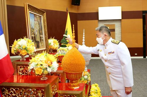 ประธาน กสทช. และ กสทช. ทำพิธีรับสนองพระบรมราชโองการโปรดเกล้าฯ แต่งตั้งให้ดำรงตำแหน่ง